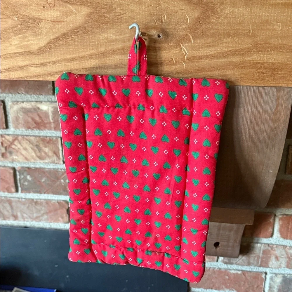 Vintage 1975 Holiday Bunny Quilted Pot Holder  - Red & Green